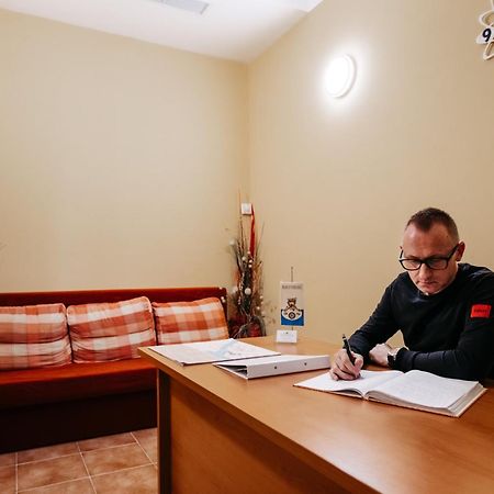 פטוי Hotel Murat מראה חיצוני תמונה