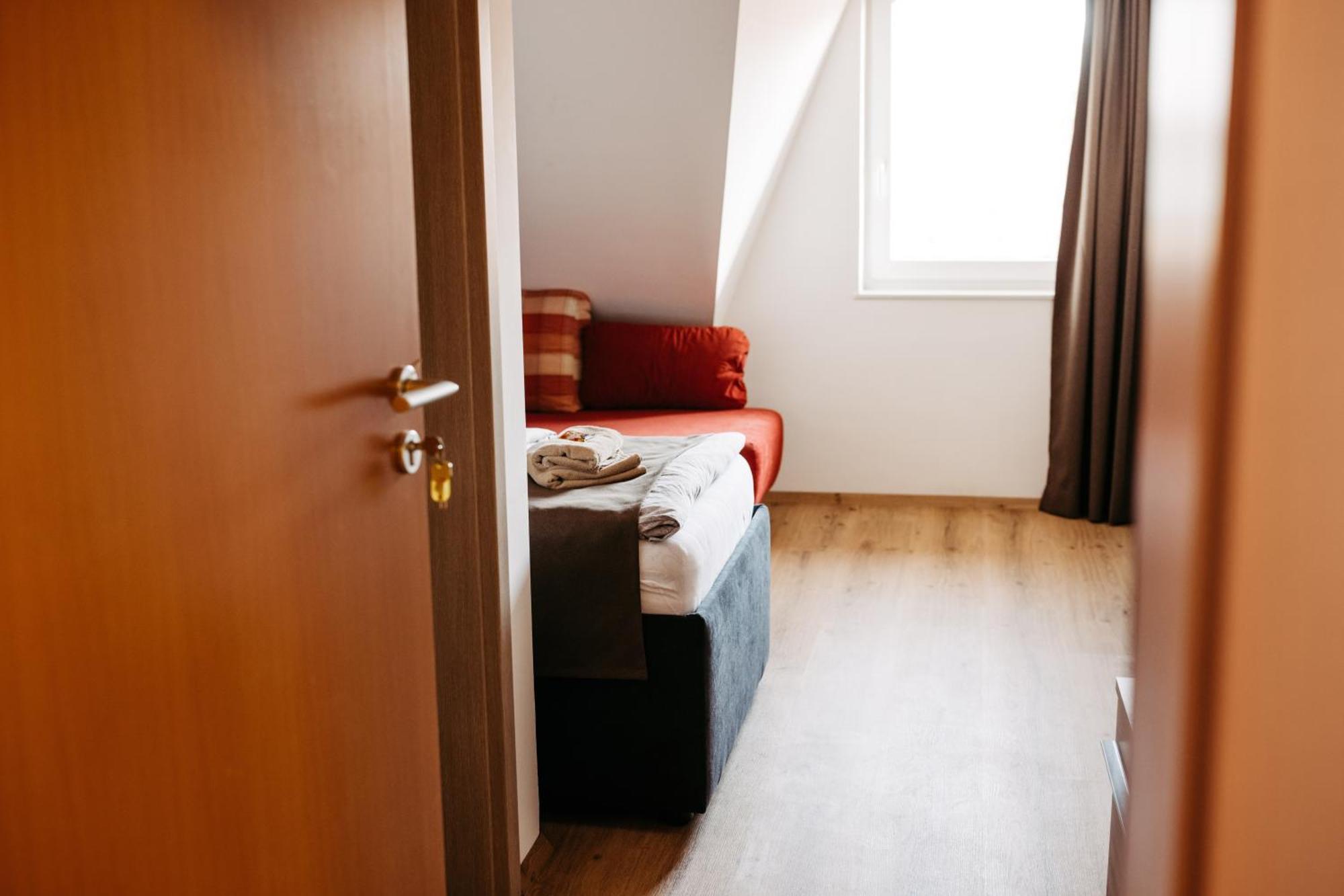 פטוי Hotel Murat מראה חיצוני תמונה