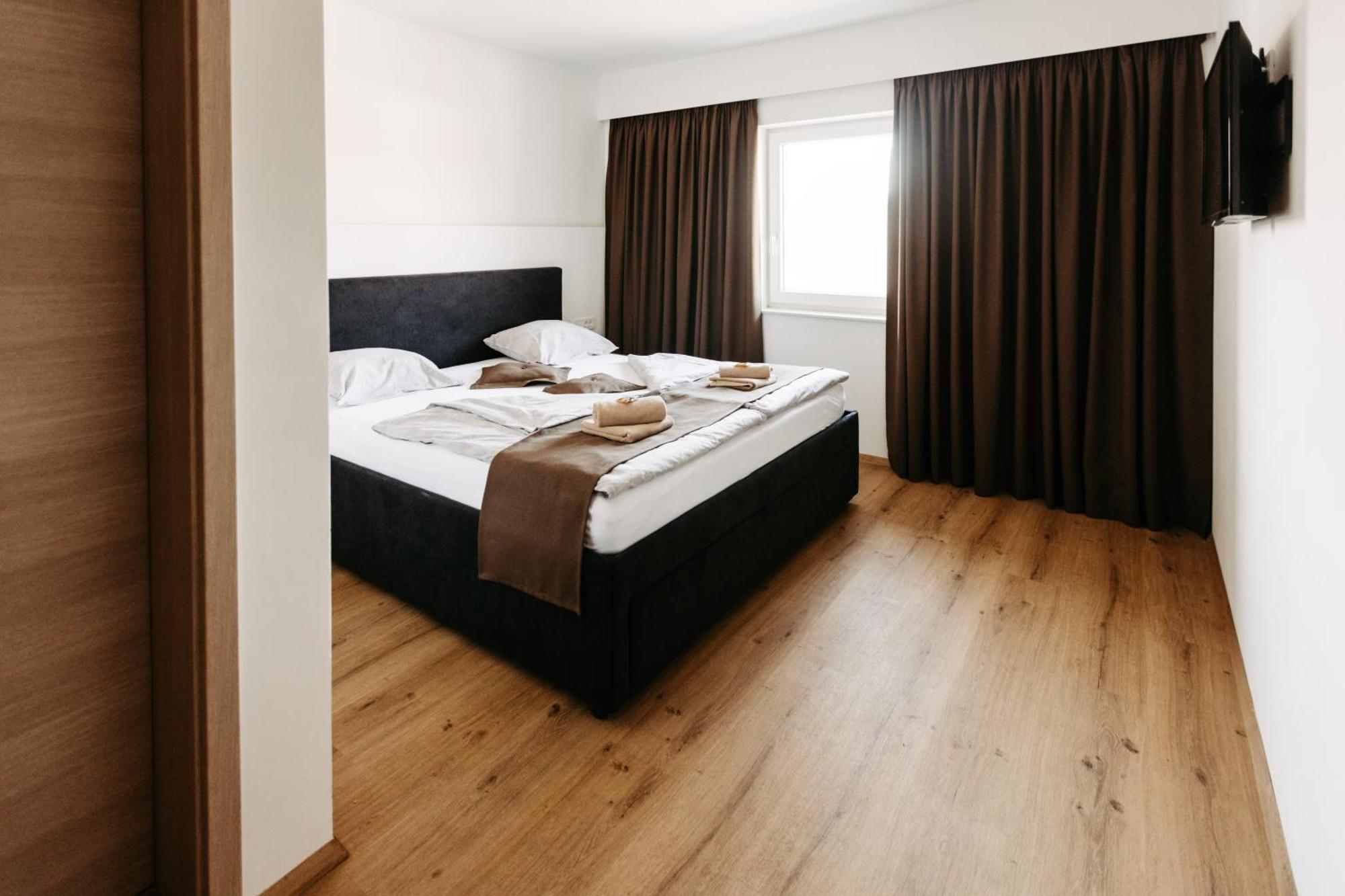 פטוי Hotel Murat מראה חיצוני תמונה