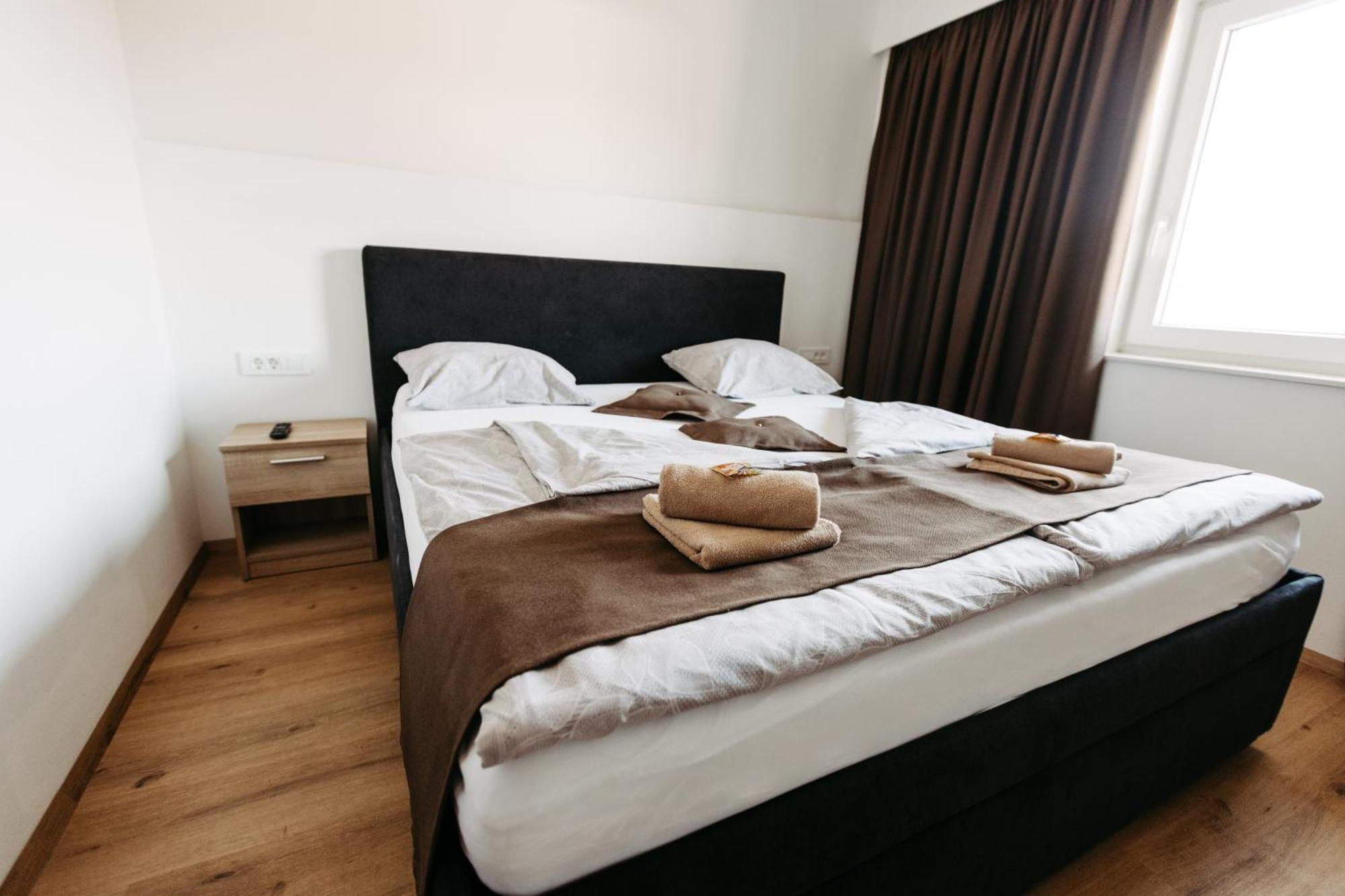 פטוי Hotel Murat מראה חיצוני תמונה