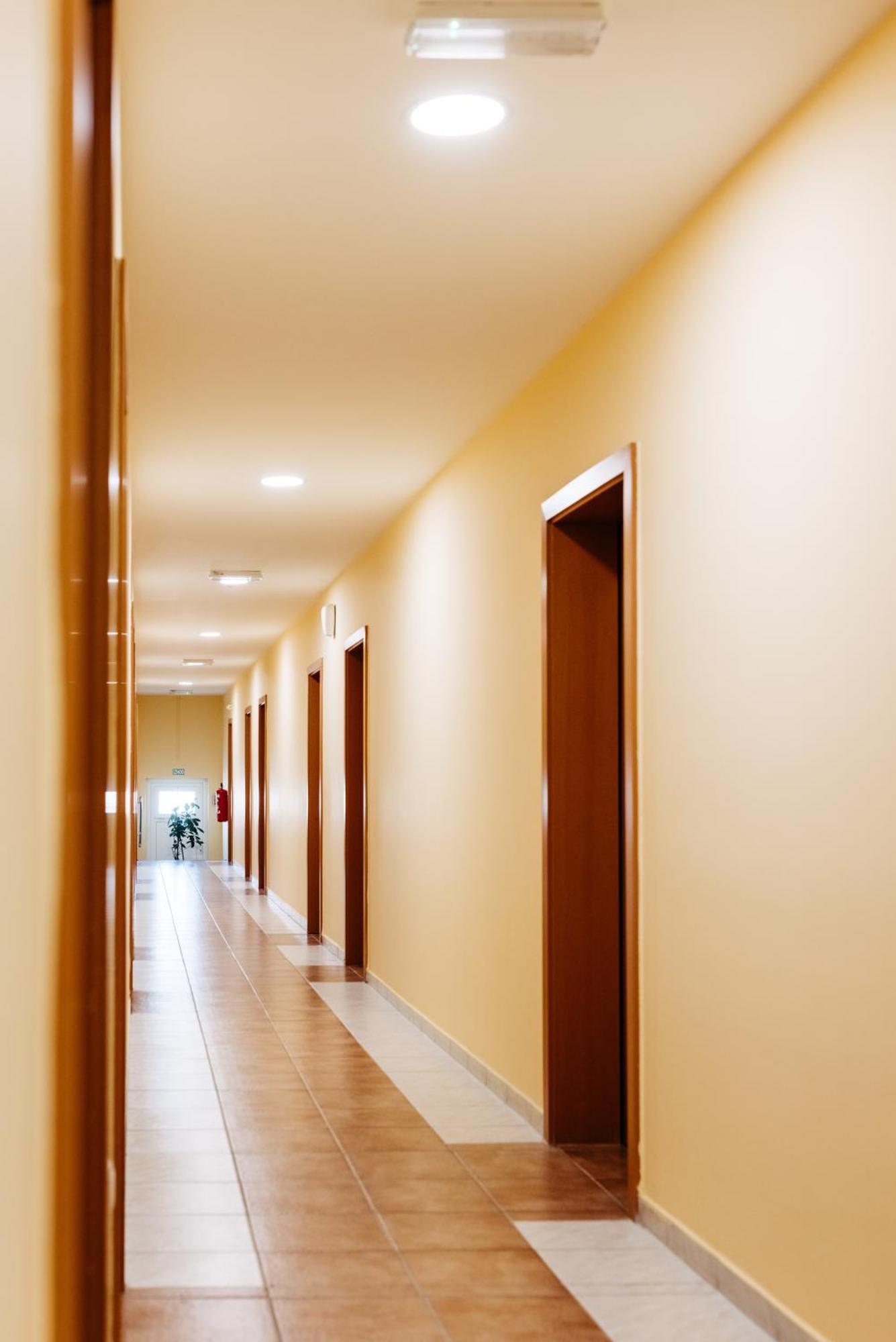 פטוי Hotel Murat מראה חיצוני תמונה