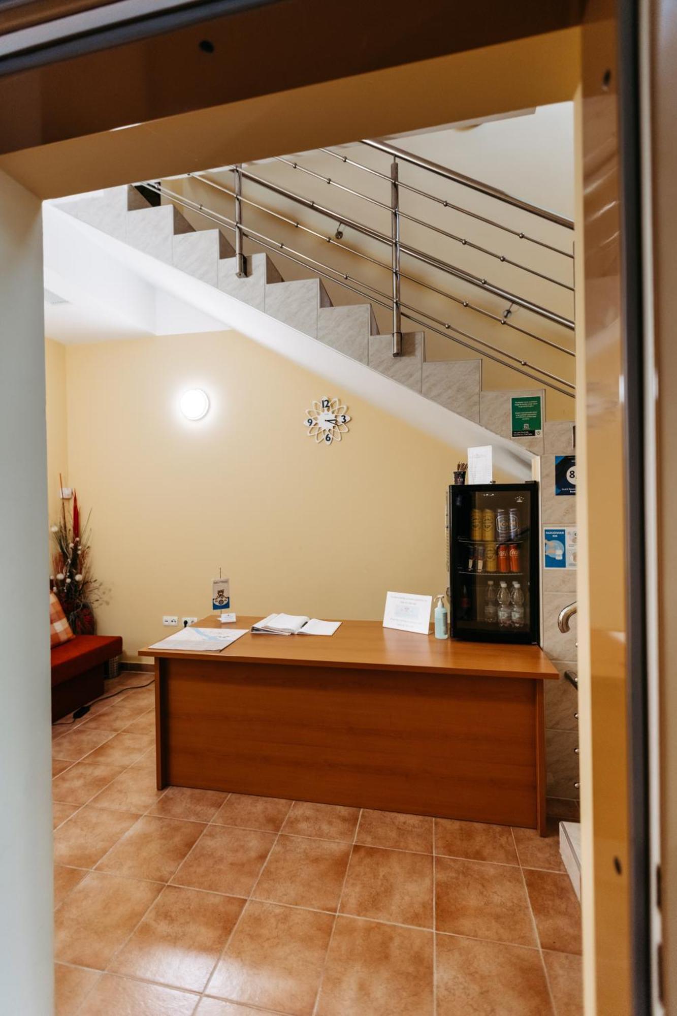 פטוי Hotel Murat מראה חיצוני תמונה
