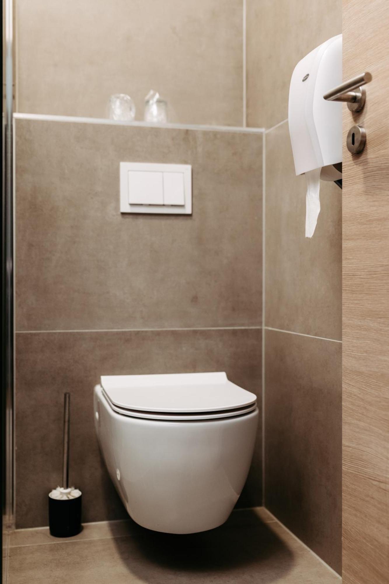 פטוי Hotel Murat מראה חיצוני תמונה