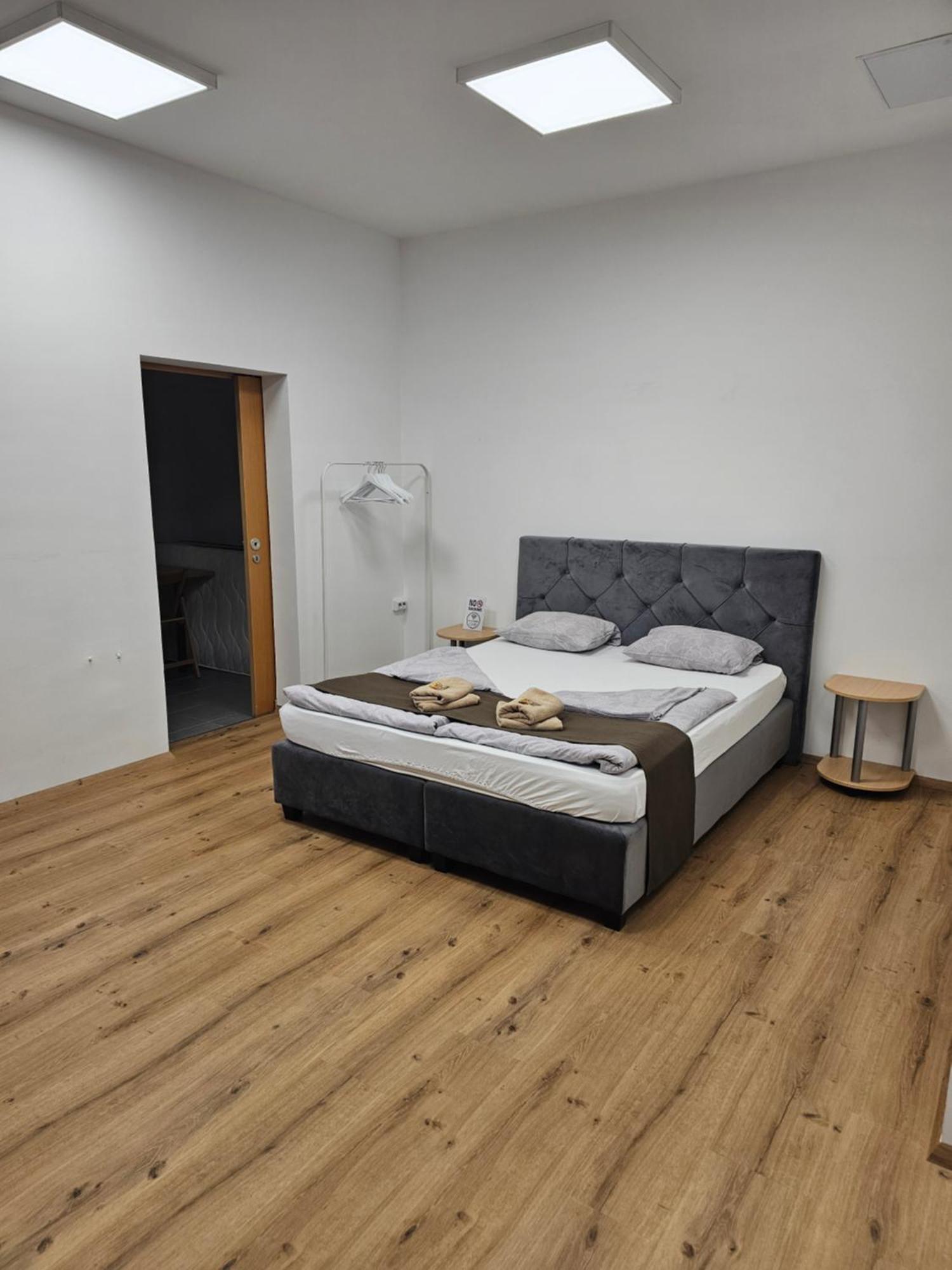 פטוי Hotel Murat מראה חיצוני תמונה